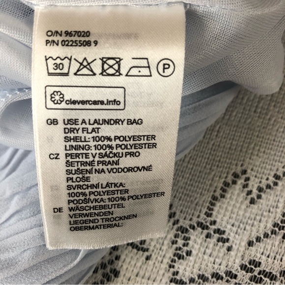 DRESS - Women's H&M Light Baby Blue Gauzy Sleeveless Textured Sundress. Size 6 - Picture 12 of 14